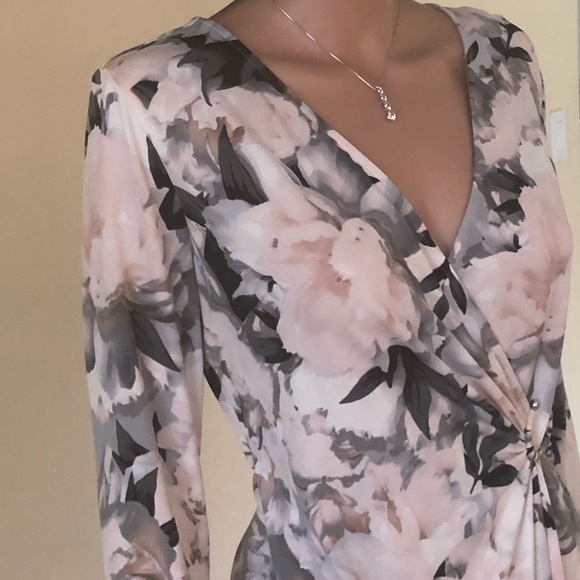 Gorgeous Floral Design Dress ...NEW - Picture 4 of 9